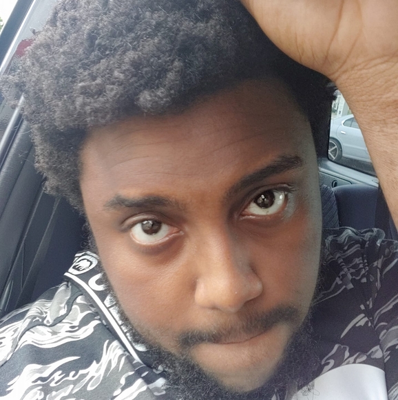 Meet your Posher, Marchaun - Picture 1 of 1